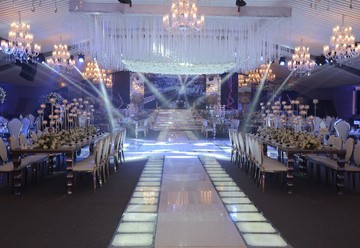 Weddings by Sparkles & Dust