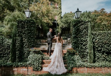 Willow & Stone Estate