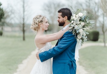 French Romance in a Shalstone Barn